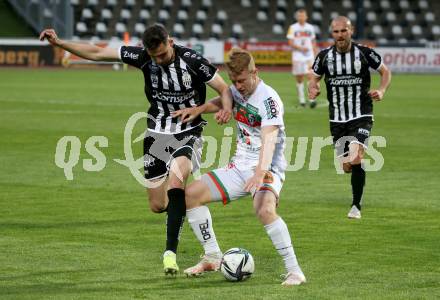 Fussball. Bundesliga. RZ Pellets WAC gegen LASK. Kai Lukas Stratznig,  (WAC), Husein Balic (LASK). Wolfsberg, am 12.5.2021.
Foto: Kuess
www.qspictures.net

---
pressefotos, pressefotografie, kuess, qs, qspictures, sport, bild, bilder, bilddatenbank