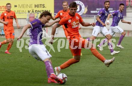 Fussball 2. Liga. SK Austria Klagenfurt gegen SV Horn.  Alex Timossi Andersson, (Klagenfurt), Julian Klar   (Horn). Klagenfurt, am 16.5.2021.
Foto: Kuess
www.qspictures.net
---
pressefotos, pressefotografie, kuess, qs, qspictures, sport, bild, bilder, bilddatenbank