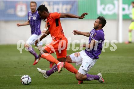 Fussball 2. Liga. SK Austria Klagenfurt gegen SV Horn. Markus Pink,   (Klagenfurt),  Michael Cheukoua (Horn). Klagenfurt, am 16.5.2021.
Foto: Kuess
www.qspictures.net
---
pressefotos, pressefotografie, kuess, qs, qspictures, sport, bild, bilder, bilddatenbank