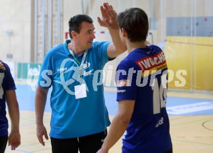 Handball spusu Liga. SC Ferlach gegen UHK Krems. Trainer Uros Serbec, Mathias Rath (Ferlach). Ferlach, am 15.5.2021.
Foto: Kuess
www.qspictures.net
---
pressefotos, pressefotografie, kuess, qs, qspictures, sport, bild, bilder, bilddatenbank