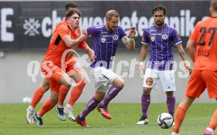 Fussball 2. Liga. SK Austria Klagenfurt gegen SV Horn.  Markus Rusek, Maximiliano Moreira Romero, (Klagenfurt),  Christoph Messerer  (Horn). Klagenfurt, am 16.5.2021.
Foto: Kuess
www.qspictures.net
---
pressefotos, pressefotografie, kuess, qs, qspictures, sport, bild, bilder, bilddatenbank