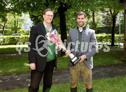 EBEL. Eishockey Bundesliga. KAC. Wahl zum Kaerntner Eishockey  Superstar.  Tono Hoenigmann, Martin Schumnig. Klagenfurt, am 17.5.2021.
Foto: Kuess 
www.qspictures.net

---
pressefotos, pressefotografie, kuess, qs, qspictures, sport, bild, bilder, bilddatenbank