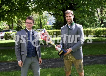 EBEL. Eishockey Bundesliga. KAC. Wahl zum Kaerntner Eishockey  Superstar.  Max Strohmaier, Martin Schumnig. Klagenfurt, am 17.5.2021.
Foto: Kuess 
www.qspictures.net

---
pressefotos, pressefotografie, kuess, qs, qspictures, sport, bild, bilder, bilddatenbank