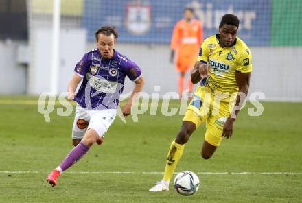 Fussball. Bundesliga Relegation. SK Austria Klagenfurt gegen St. Poelten.   Alex Timossi Andersson (Klagenfurt), Kofi Schulz  (St. Poelten). Klagenfurt, am 26.5.2021.
Foto: Kuess
www.qspictures.net
---
pressefotos, pressefotografie, kuess, qs, qspictures, sport, bild, bilder, bilddatenbank