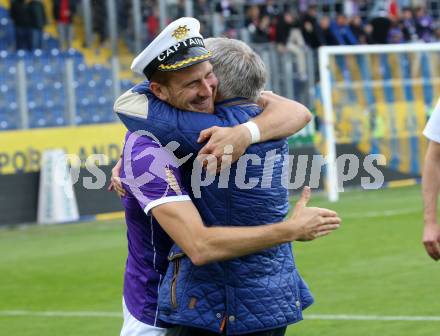 Fussball. Bundesliga Relegation. St. Poelten gegen SK Austria Klagenfurt .   Meisterjubel Austria Klagenfurt.  Markus Rusek, Harald Gaertner. Klagenfurt, am 29.5.2021.
Foto: Kuess
www.qspictures.net
---
pressefotos, pressefotografie, kuess, qs, qspictures, sport, bild, bilder, bilddatenbank