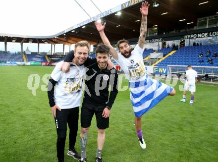 Fussball. Bundesliga Relegation. St. Poelten gegen SK Austria Klagenfurt .   Meisterjubel Austria Klagenfurt.  Co-Trainer Martin Lassnig, Manuel Trattnig, Kosmas Gkezos. Klagenfurt, am 29.5.2021.
Foto: Kuess
www.qspictures.net
---
pressefotos, pressefotografie, kuess, qs, qspictures, sport, bild, bilder, bilddatenbank