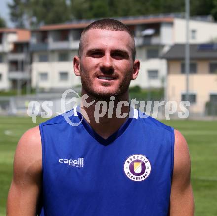 Fussball. Bundesliga. Training. SK Austria Klagenfurt .   Turgay Gemicibasi . Klagenfurt, am 21.6.2021.
Foto: Kuess
www.qspictures.net
---
pressefotos, pressefotografie, kuess, qs, qspictures, sport, bild, bilder, bilddatenbank