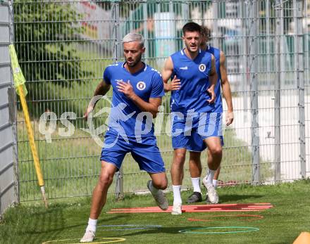 Fussball. Bundesliga. Training. SK Austria Klagenfurt .   Markus Pink, Darijo Pecirep. Klagenfurt, am 21.6.2021.
Foto: Kuess
www.qspictures.net
---
pressefotos, pressefotografie, kuess, qs, qspictures, sport, bild, bilder, bilddatenbank