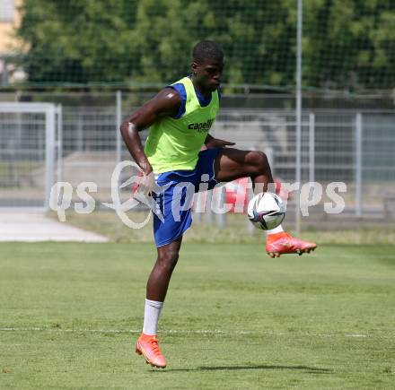 Fussball. Bundesliga. Training. SK Austria Klagenfurt . Kwabe Schulz. Klagenfurt, am 21.6.2021.
Foto: Kuess
www.qspictures.net
---
pressefotos, pressefotografie, kuess, qs, qspictures, sport, bild, bilder, bilddatenbank