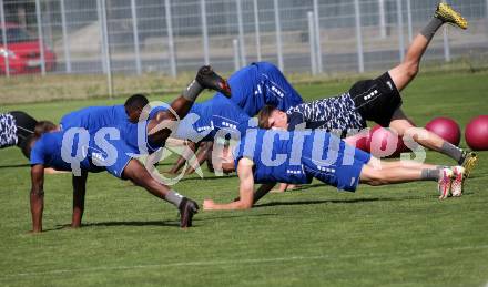 Fussball. Bundesliga. Training. SK Austria Klagenfurt .  Ivan Saravanja, Marcel Koestenbauer. Klagenfurt, am 23.6.2021.
Foto: Kuess
www.qspictures.net
---
pressefotos, pressefotografie, kuess, qs, qspictures, sport, bild, bilder, bilddatenbank