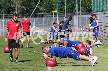 Fussball. Bundesliga. Training. SK Austria Klagenfurt . Co-Trainer Martin Lassnig, Florian  Jaritz . Klagenfurt, am 23.6.2021.
Foto: Kuess
www.qspictures.net
---
pressefotos, pressefotografie, kuess, qs, qspictures, sport, bild, bilder, bilddatenbank