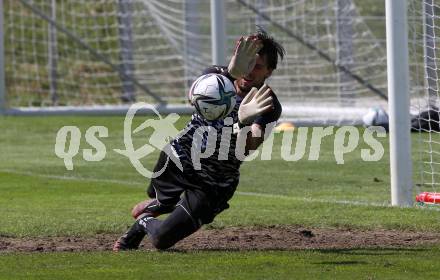 Fussball. Bundesliga. Training. SK Austria Klagenfurt . Phillip Menzel . Klagenfurt, am 23.6.2021.
Foto: Kuess
www.qspictures.net
---
pressefotos, pressefotografie, kuess, qs, qspictures, sport, bild, bilder, bilddatenbank