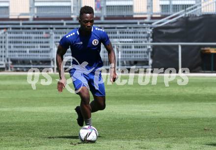 Fussball. Bundesliga. Training. SK Austria Klagenfurt . Gloire Amanda . Klagenfurt, am 23.6.2021.
Foto: Kuess
www.qspictures.net
---
pressefotos, pressefotografie, kuess, qs, qspictures, sport, bild, bilder, bilddatenbank