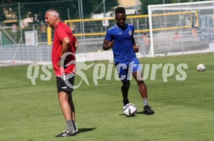 Fussball. Bundesliga. Training. SK Austria Klagenfurt . Trainer Peter Pacult, Gloire Amanda . Klagenfurt, am 23.6.2021.
Foto: Kuess
www.qspictures.net
---
pressefotos, pressefotografie, kuess, qs, qspictures, sport, bild, bilder, bilddatenbank