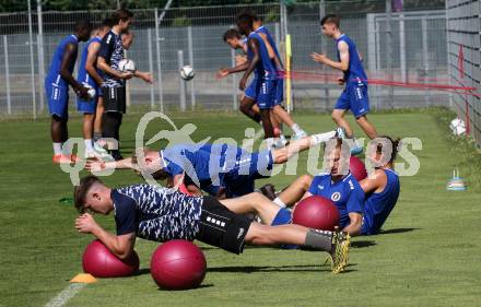 Fussball. Bundesliga. Training. SK Austria Klagenfurt .  Marcel Koestenbauer, Christopher Cvetko, Patrick Greil. Klagenfurt, am 23.6.2021.
Foto: Kuess
www.qspictures.net
---
pressefotos, pressefotografie, kuess, qs, qspictures, sport, bild, bilder, bilddatenbank