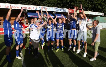 Fussball Kaerntner Liga. SAK gegen Treibach.   Meisterjubel Treibach. KLagenfurt, am 26.6.2021.
Foto: Kuess
---
pressefotos, pressefotografie, kuess, qs, qspictures, sport, bild, bilder, bilddatenbank