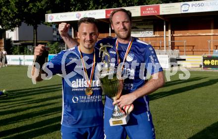 Fussball Kaerntner Liga. SAK gegen Treibach.   Meisterjubel Treibach.  Vahid Muharemovic, Arno Paul Kozelsky. KLagenfurt, am 26.6.2021.
Foto: Kuess
---
pressefotos, pressefotografie, kuess, qs, qspictures, sport, bild, bilder, bilddatenbank