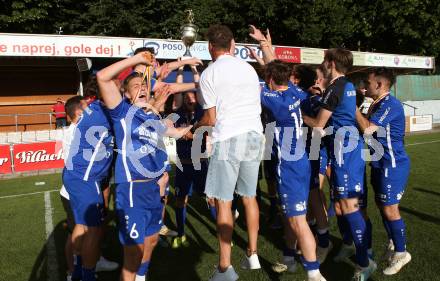 Fussball Kaerntner Liga. SAK gegen Treibach.   Meisterjubel Treibach. KLagenfurt, am 26.6.2021.
Foto: Kuess
---
pressefotos, pressefotografie, kuess, qs, qspictures, sport, bild, bilder, bilddatenbank