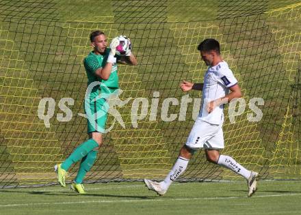 Fussball. Freundschaftsspiel. Koettmannsdorf gegen Austria Klagenfurt.   Werner Ambrosch (Koettmannsdorf), Darijo Pecirep  (Klagenfurt). Klagenfurt, am 28.6.2021.
Foto: Kuess
www.qspictures.net
---
pressefotos, pressefotografie, kuess, qs, qspictures, sport, bild, bilder, bilddatenbank