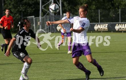 Fussball Testspiel. ASK gegen SK Austria Klagenfurt. Almedin Hota, (ASK),  Patrick Greil  (Austria Klagenfurt). Klagenfurt, am 2.7.2021.
Foto: Kuess
---
pressefotos, pressefotografie, kuess, qs, qspictures, sport, bild, bilder, bilddatenbank