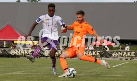 Fussball Testspiel. ASK gegen SK Austria Klagenfurt.  Wilhelm Sandner (ASK),  Gloire Amanda (Austria Klagenfurt). Klagenfurt, am 2.7.2021.
Foto: Kuess
---
pressefotos, pressefotografie, kuess, qs, qspictures, sport, bild, bilder, bilddatenbank