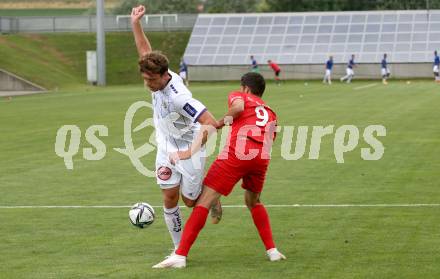 Fussball Bundesliga. Terstspiel. FC St. Veit gegen SK Austria Klagenfurt.  Lukas Strasser (St.Veit),  Herbert Paul (Klagenfurt). St. Veit, am 13.7.2021.
Foto: Kuess
---
pressefotos, pressefotografie, kuess, qs, qspictures, sport, bild, bilder, bilddatenbank