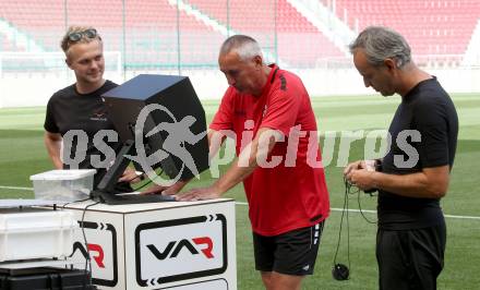 Fussball Bundesliga Testspiel Austria Klagenfurt. Test VAR. Video Assistant Referee. Trainer Peter Pacult. Klagenfurt, am 19.7.2021.
Foto: Kuess
www.qspictures.net
---
pressefotos, pressefotografie, kuess, qs, qspictures, sport, bild, bilder, bilddatenbank