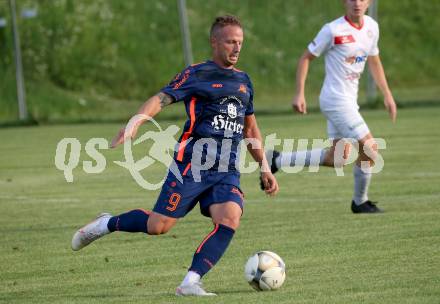 Fussball Kaerntner Liga. Maria Saal gegen Kraig.   Michael Kulnik  (Kraig). Maria Saal, am 24.7.2021.
Foto: Kuess
---
pressefotos, pressefotografie, kuess, qs, qspictures, sport, bild, bilder, bilddatenbank