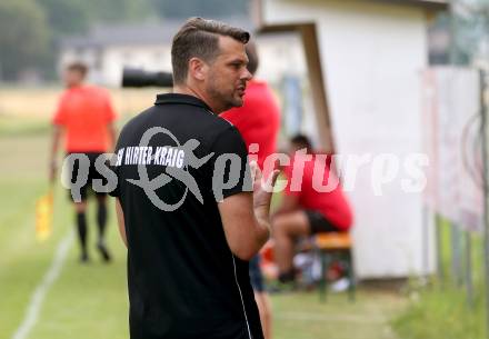 Fussball Kaerntner Liga. Maria Saal gegen Kraig.  Trainer Stefan Weitensfelder (Kraig). Maria Saal, am 24.7.2021.
Foto: Kuess
---
pressefotos, pressefotografie, kuess, qs, qspictures, sport, bild, bilder, bilddatenbank