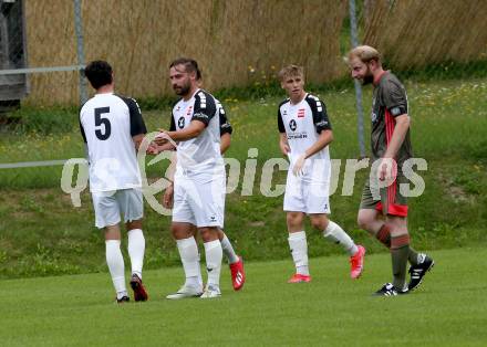 Fussball 1. Klasse B. Kleinkirchheim gegen Velden. Torjubel  Marc Robert Sand
 (Velden). Kleinkirchheim, am 25.7.2021.
Foto: Kuess
---
pressefotos, pressefotografie, kuess, qs, qspictures, sport, bild, bilder, bilddatenbank