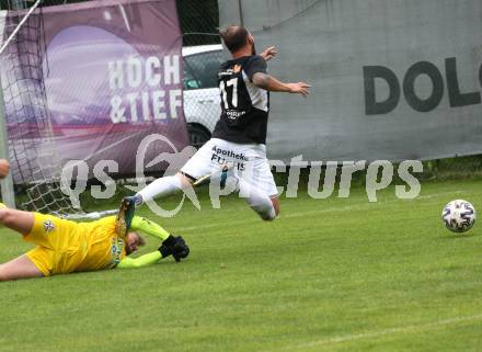 Fussball. Karntner Liga. Gmuend gegen KAC 1909. Andreas Marco Allmayer (Gmuend),  Florian Magnes (KAC). Gmuend, 31.7.2021.
Foto: Kuess
---
pressefotos, pressefotografie, kuess, qs, qspictures, sport, bild, bilder, bilddatenbank