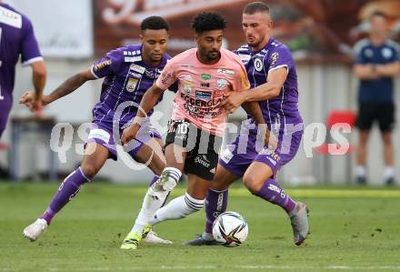 Fussball. Bundesliga. SK Austria Klagenfurt gegen TSV Hartberg.   Michael Blauensteiner, Turgay Gemicibasi, (Klagenfurt), Noel Niemann  (Hartberg). Klagenfurt, am 7.8.2021.
Foto: Kuess
www.qspictures.net
---
pressefotos, pressefotografie, kuess, qs, qspictures, sport, bild, bilder, bilddatenbank