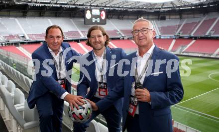 Fussball. Testspiel. Real Madrid gegen AC Milan.  Markus Paheiner, Marko Loibnegger, Gerhard Stary. Klagenfurt Woerthersee Stadion, am 8.8.2021.
Foto: Kuess
www.qspictures.net
---
pressefotos, pressefotografie, kuess, qs, qspictures, sport, bild, bilder, bilddatenbank