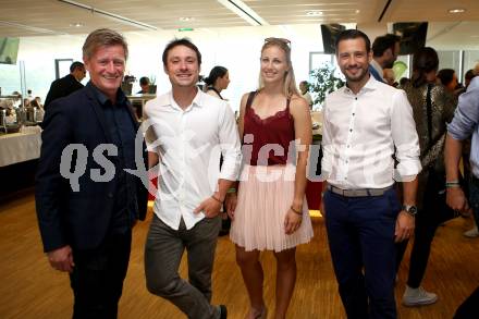 Fussball. Testspiel. Real Madrid gegen AC Milan. Arno Arthofer, Alexander Payer, Sabine Schoeffmann, Sebastian Schuschnig. Klagenfurt Woerthersee Stadion, am 8.8.2021.
Foto: Kuess
www.qspictures.net
---
pressefotos, pressefotografie, kuess, qs, qspictures, sport, bild, bilder, bilddatenbank