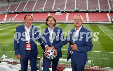 Fussball. Testspiel. Real Madrid gegen AC Milan.  Markus Paheiner, Marko Loibnegger, Gerhard Stary. Klagenfurt Woerthersee Stadion, am 8.8.2021.
Foto: Kuess
www.qspictures.net
---
pressefotos, pressefotografie, kuess, qs, qspictures, sport, bild, bilder, bilddatenbank