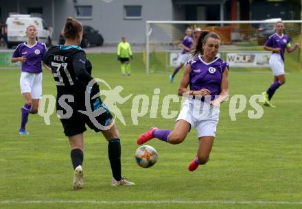 Frauenfussball. Kaerntner Frauen Liga. SK Austria Klagenfurt gegen SG ATUS Ferlach/DSG Ferlach. Lara Vadlau  (Klagenfurt), Nadja Hehle (SG ATUS Ferlach/DSG Ferlach). Koettmannsdorf, am 8.8.2021.
Foto: Kuess
www.qspictures.net
---
pressefotos, pressefotografie, kuess, qs, qspictures, sport, bild, bilder, bilddatenbank