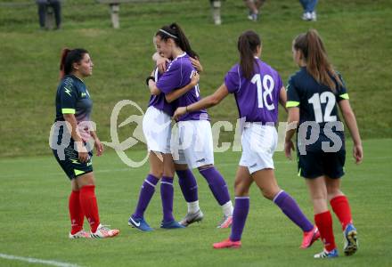 Frauenfussball. Kaerntner Frauen Liga. SK Austria Klagenfurt gegen SG ATUS Ferlach/DSG Ferlach.  Torjubel   Franziska Markof,  Anja Veratschnig,  Lara Marie Sophie Vadlau, (Klagenfurt). 
Foto: Kuess
www.qspictures.net
---
pressefotos, pressefotografie, kuess, qs, qspictures, sport, bild, bilder, bilddatenbank