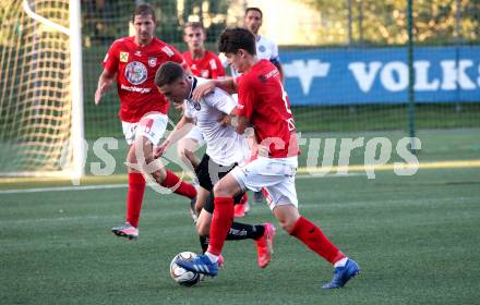 Fussball Regionalliga. SV Spittal gegen Gurten. Maximilian Fillafer (Spittal),  Bernhard Oehlboeck (Gurten). Spittal, 6.8.2021.
Fotos: Kuess
---
pressefotos, pressefotografie, kuess, qs, qspictures, sport, bild, bilder, bilddatenbank