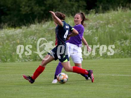 Frauenfussball. Kaerntner Frauen Liga. SK Austria Klagenfurt gegen SG ATUS Ferlach/DSG Ferlach. Chiara Maria Maurel  (Klagenfurt),  Vanessa Naomi Hanser (SG ATUS Ferlach/DSG Ferlach). Koettmannsdorf, am 8.8.2021.
Foto: Kuess
www.qspictures.net
---
pressefotos, pressefotografie, kuess, qs, qspictures, sport, bild, bilder, bilddatenbank