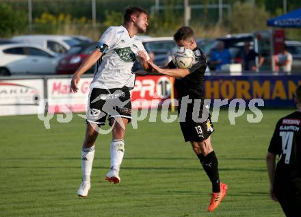 Fussball Kaerntner Liga. Bleiburg gegen St. Michael/Bl..  Aljaz Storman (Bleiburg),  Philipp Gerhard Pachoinig  (St. Michael/Bl.). Bleiburg, am 14.8.2021.
Foto: Kuess
---
pressefotos, pressefotografie, kuess, qs, qspictures, sport, bild, bilder, bilddatenbank