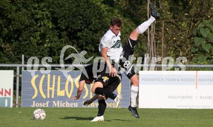 Fussball Kaerntner Liga. Bleiburg gegen St. Michael/Bl..  Rene Partl (Bleiburg),  Ziga Rozej  (St. Michael/Bl.). Bleiburg, am 14.8.2021.
Foto: Kuess
---
pressefotos, pressefotografie, kuess, qs, qspictures, sport, bild, bilder, bilddatenbank