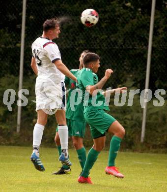 Fussball 1. KLasse C. St. Urban gegen St. Veit. Aljaz Tot  (St. Urban), Lukas Hoeberl   (St. Veit). St. Urban, am 15.8.2021.
Foto: Kuess
---
pressefotos, pressefotografie, kuess, qs, qspictures, sport, bild, bilder, bilddatenbank