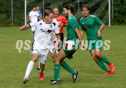 Fussball 1. KLasse C. St. Urban gegen St. Veit. Sebastian Sonvilla  (St. Urban), Alexander Hofer  (St. Veit). St. Urban, am 15.8.2021.
Foto: Kuess
---
pressefotos, pressefotografie, kuess, qs, qspictures, sport, bild, bilder, bilddatenbank