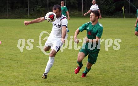 Fussball 1. KLasse C. St. Urban gegen St. Veit. Lukas Maier  (St. Urban),   Ramazan Guerkan (St. Veit). St. Urban, am 15.8.2021.
Foto: Kuess
---
pressefotos, pressefotografie, kuess, qs, qspictures, sport, bild, bilder, bilddatenbank