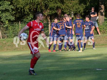 Fussball. Kaerntner Liga. ATUS Ferlach gegen Kraig.  Torjubel   (Kraig). Ferlach, am 21.8.2021.
Foto: Kuess
www.qspictures.net
---
pressefotos, pressefotografie, kuess, qs, qspictures, sport, bild, bilder, bilddatenbank