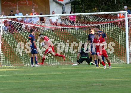 Fussball. Kaerntner Liga. ATUS Ferlach gegen Kraig.  Torjubel Stephan Buergler, (Ferlach). Ferlach, am 21.8.2021.
Foto: Kuess
www.qspictures.net
---
pressefotos, pressefotografie, kuess, qs, qspictures, sport, bild, bilder, bilddatenbank