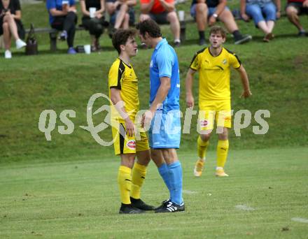 Fussball. Unterliga West. Lind gegen VSV.   Alexander Preissl (Lind),  Louis-Christo Sallfeldner (VSV). Lind, am 21.8.2021.
Foto: Kuess
www.qspictures.net
---
pressefotos, pressefotografie, kuess, qs, qspictures, sport, bild, bilder, bilddatenbank