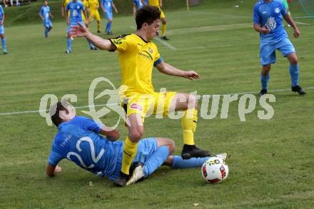 Fussball. Unterliga West. Lind gegen VSV. Daniel Ebner  (Lind),  Louis-Christo Sallfeldner  (VSV). Lind, am 21.8.2021.
Foto: Kuess
www.qspictures.net
---
pressefotos, pressefotografie, kuess, qs, qspictures, sport, bild, bilder, bilddatenbank