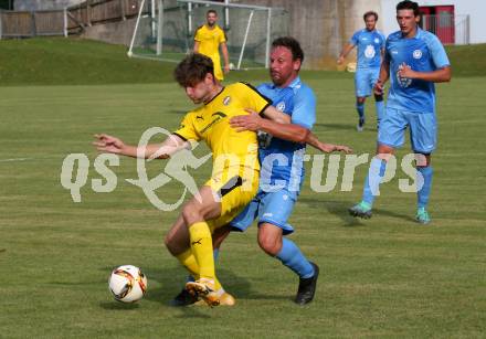 Fussball. Unterliga West. Lind gegen VSV.  David Obweger (Lind),  Maximilian Joel Bernsteiner (VSV). Lind, am 21.8.2021.
Foto: Kuess
www.qspictures.net
---
pressefotos, pressefotografie, kuess, qs, qspictures, sport, bild, bilder, bilddatenbank