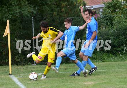 Fussball. Unterliga West. Lind gegen VSV. Luka Bizjan, Alexander Preissl  (Lind), Manuel Lips  (VSV). Lind, am 21.8.2021.
Foto: Kuess
www.qspictures.net
---
pressefotos, pressefotografie, kuess, qs, qspictures, sport, bild, bilder, bilddatenbank